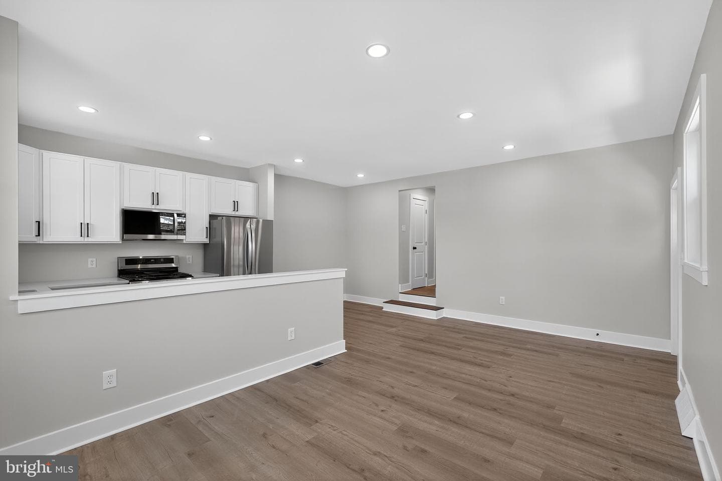 604 Calamia Drive photo 6