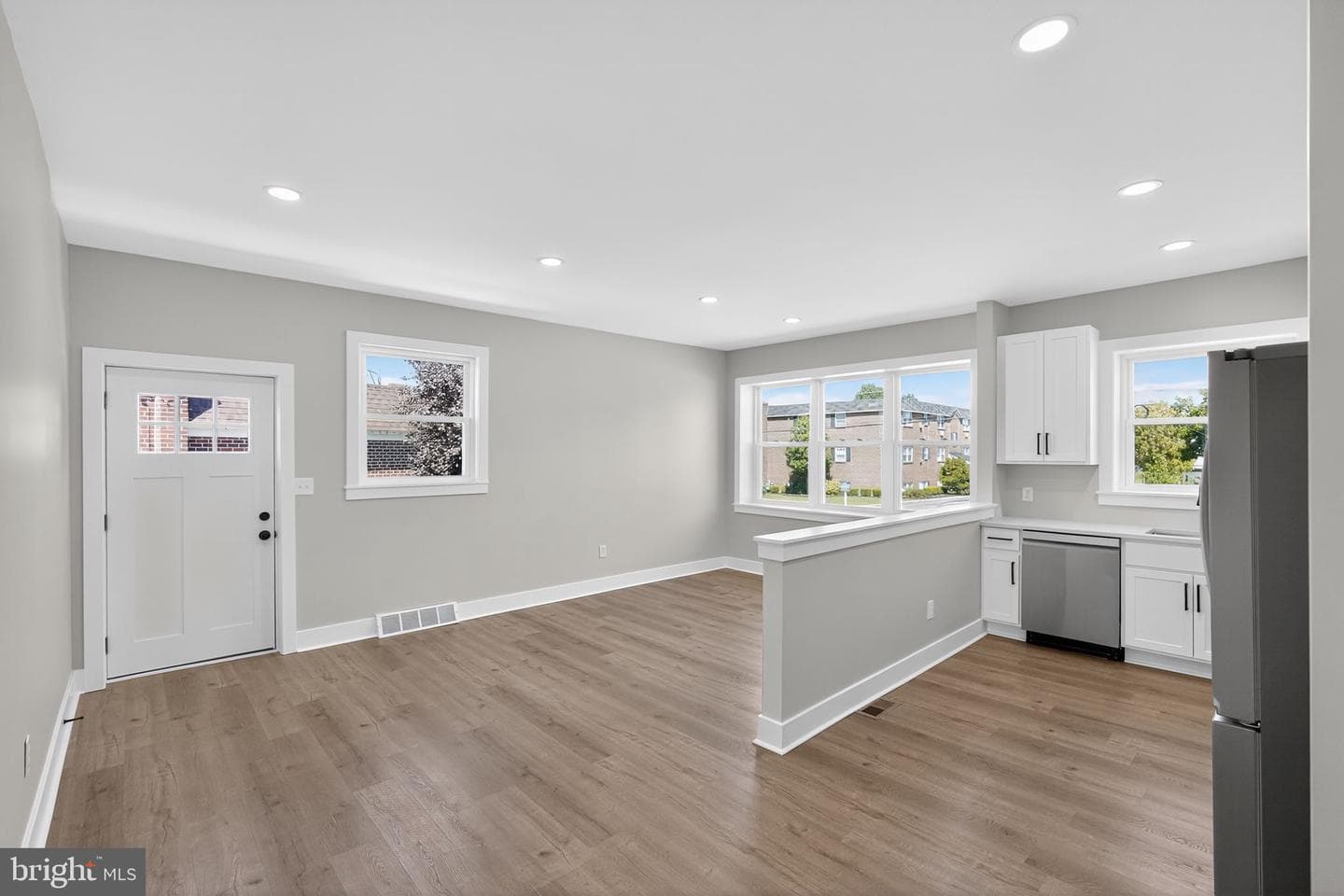 604 Calamia Drive photo 8