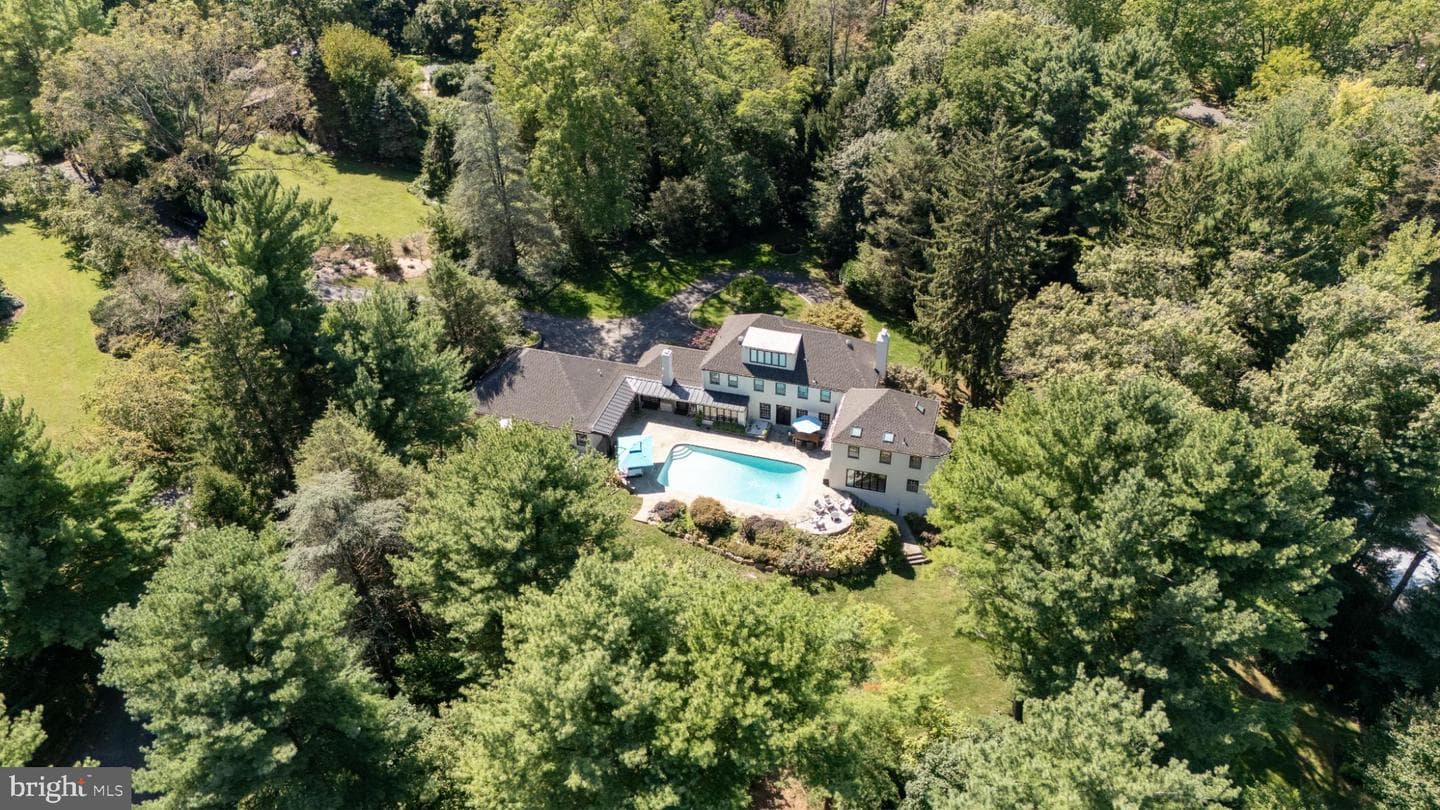 1750 Cedar Lane photo 3