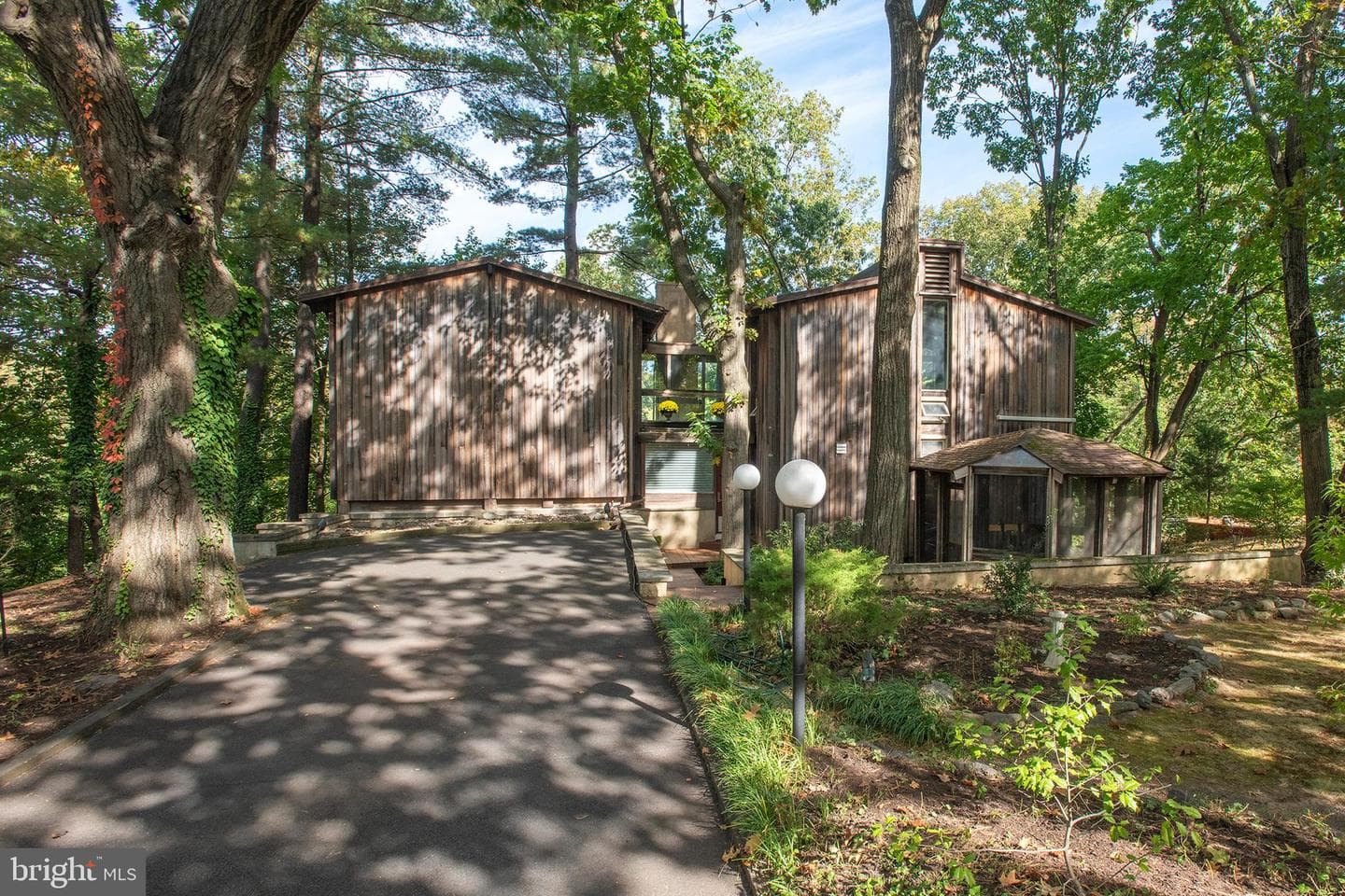 1430 Hopeland Road photo 1