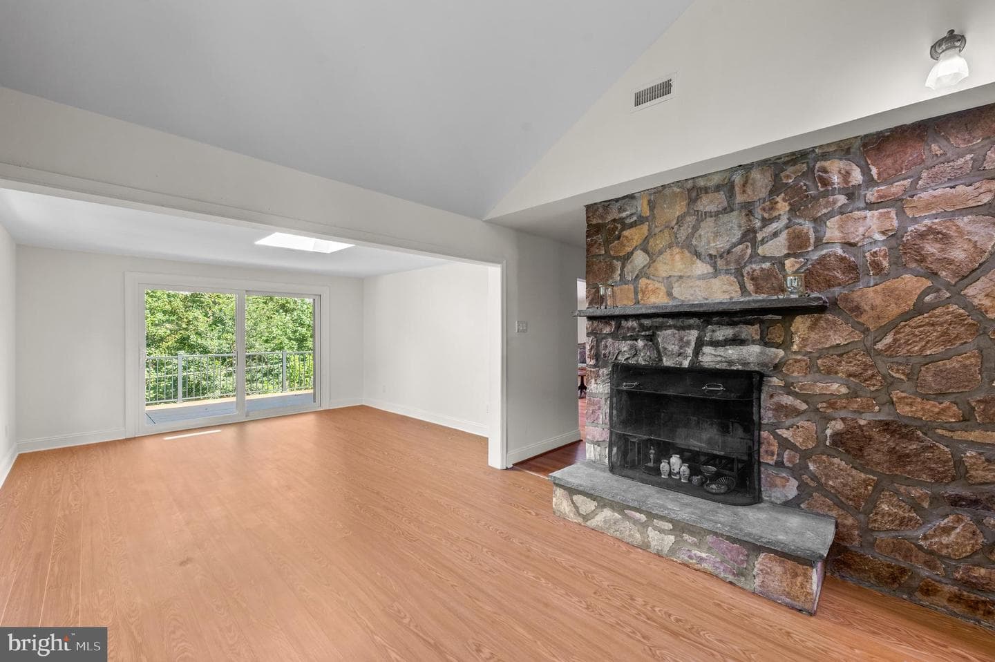 1140 Green Tree Lane photo 27