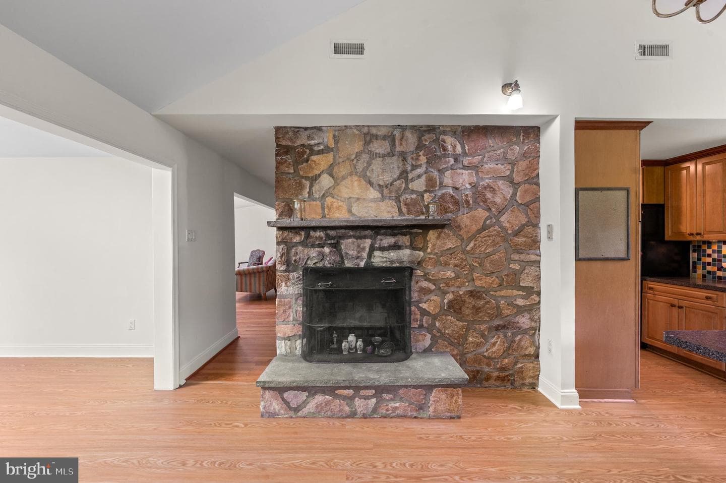 1140 Green Tree Lane photo 28