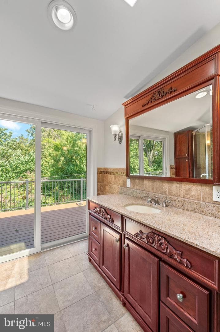 1140 Green Tree Lane photo 37