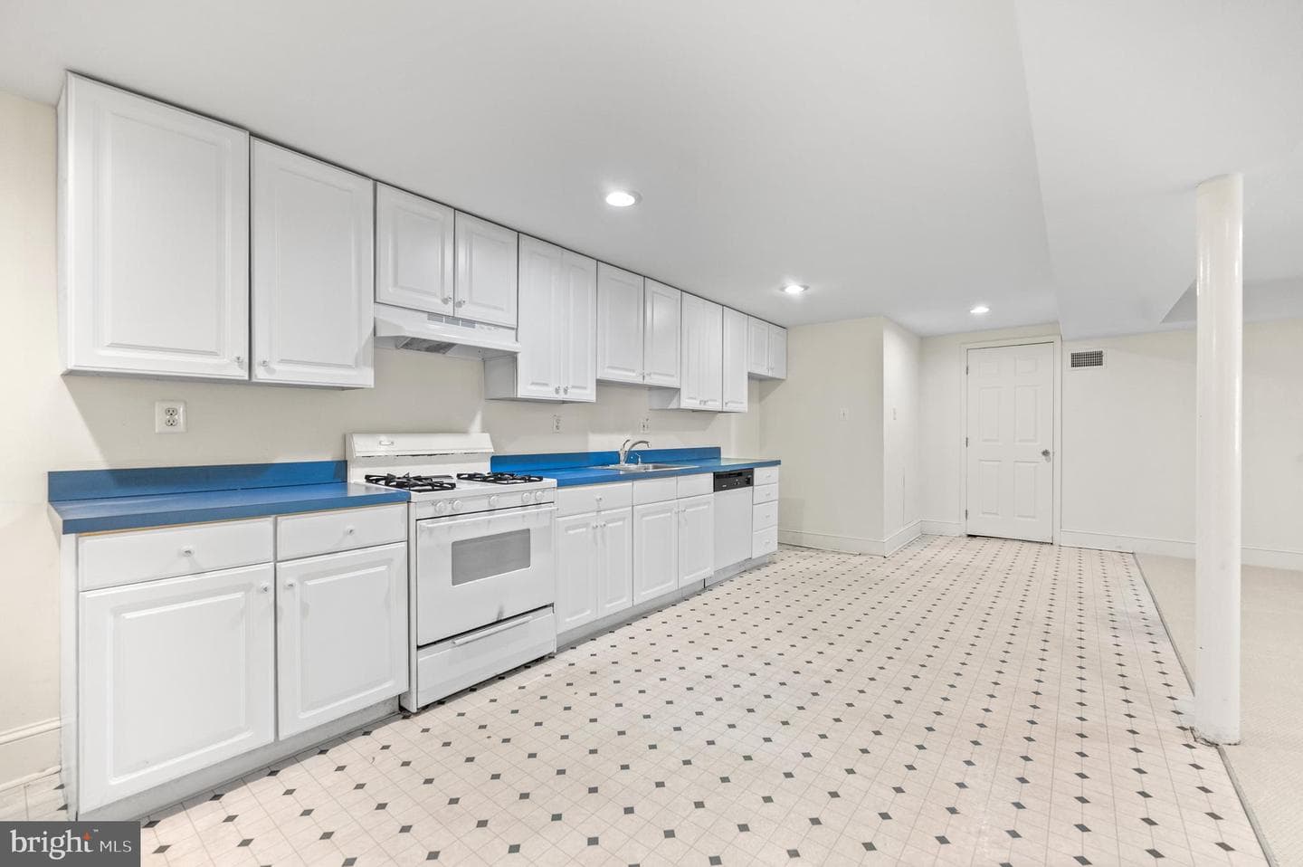 1140 Green Tree Lane photo 44