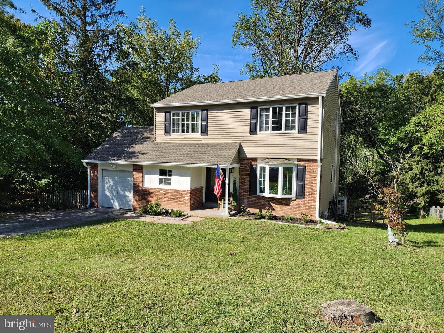 19 Iroquois Drive photo 2