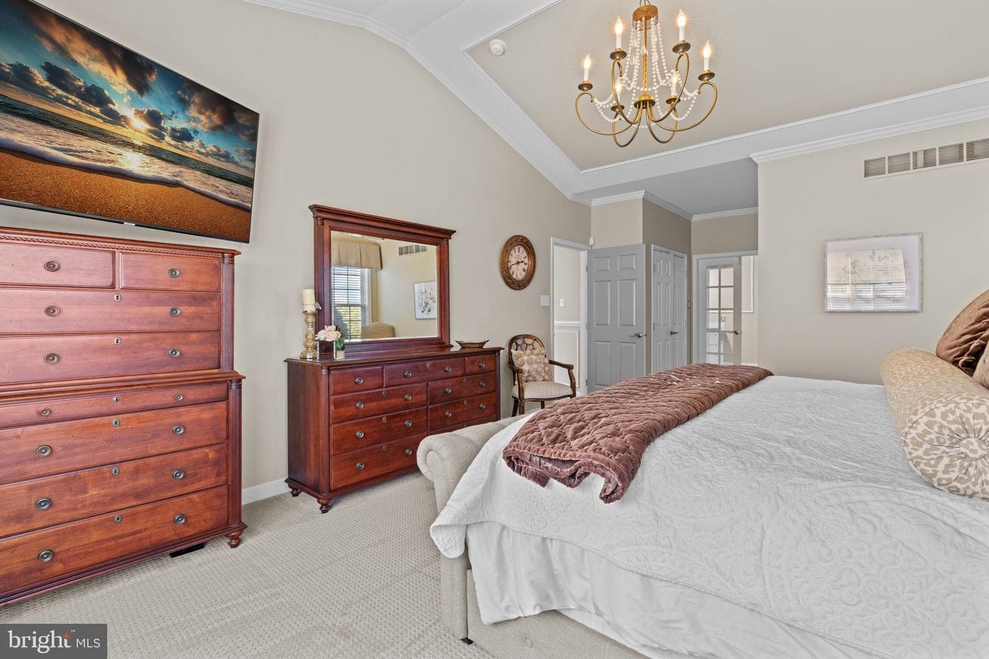 557 Exeter Court photo 32