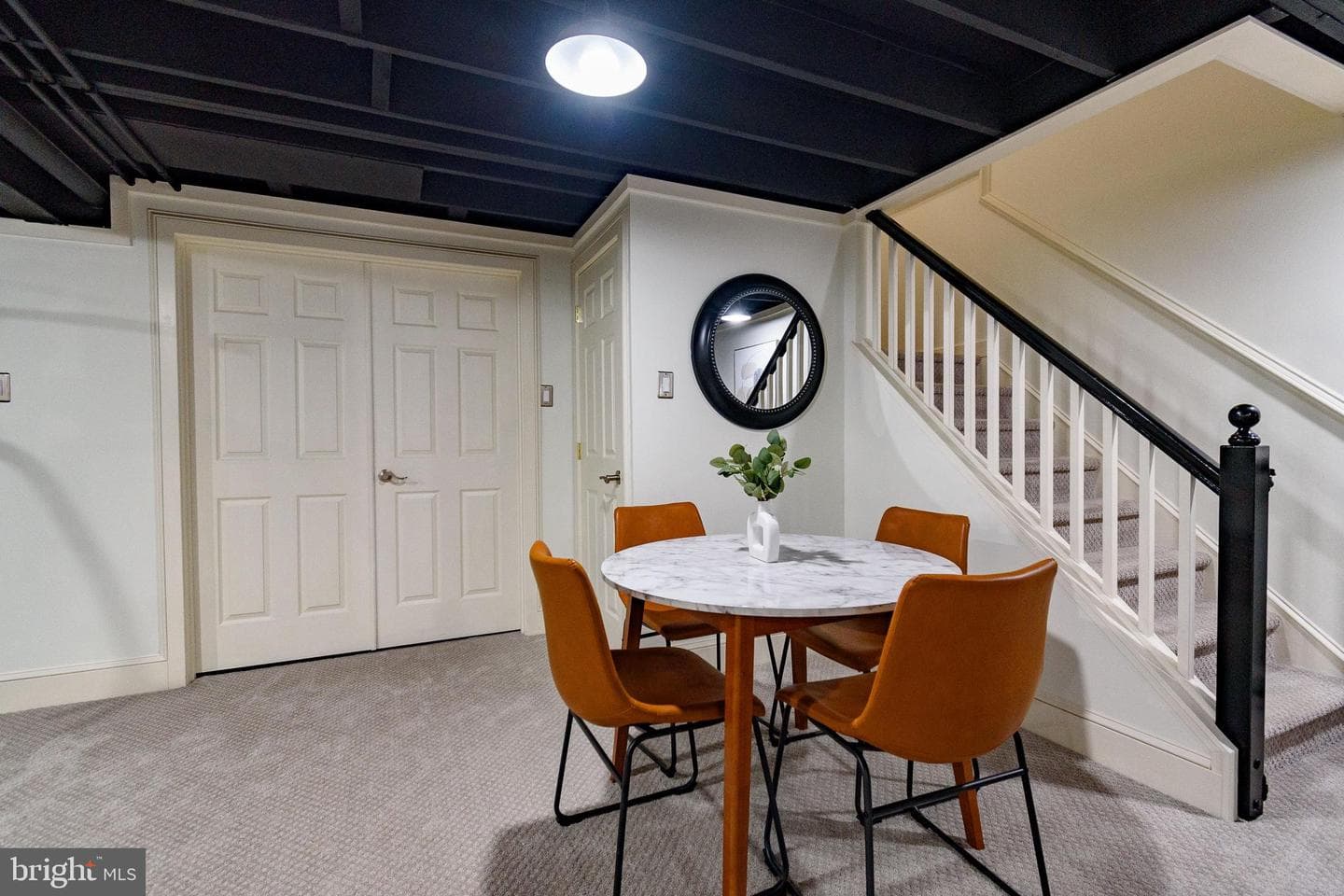 557 Exeter Court photo 43