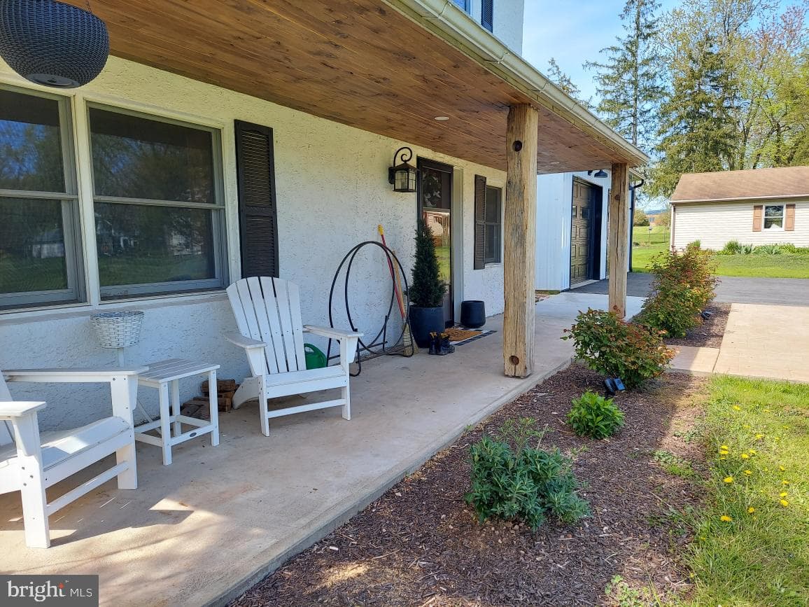 55 Sunset Road photo 2