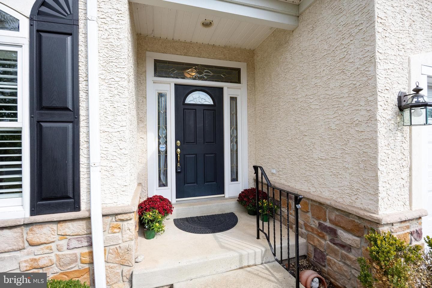 4397 Meadowridge Lane photo 5
