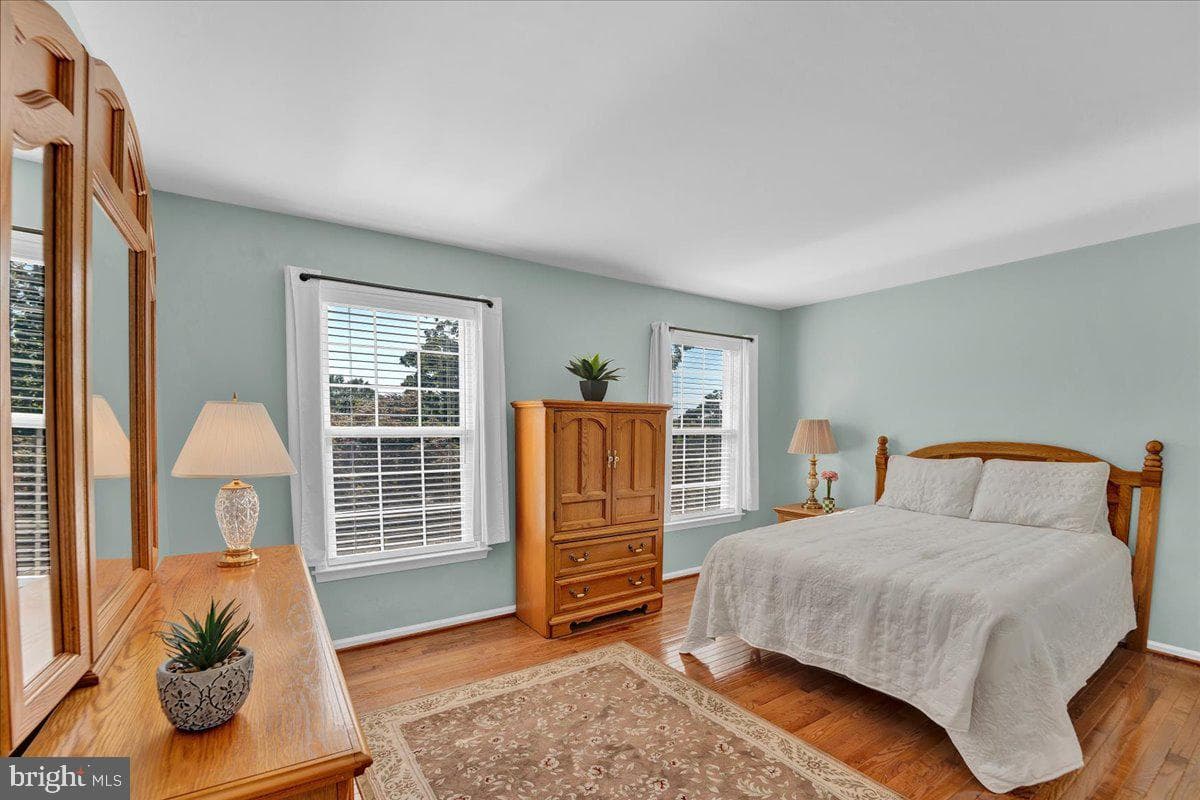 624 Chatsworth Drive photo 32