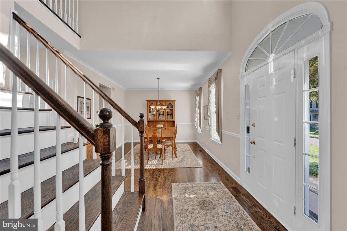 624 Chatsworth Drive photo 4