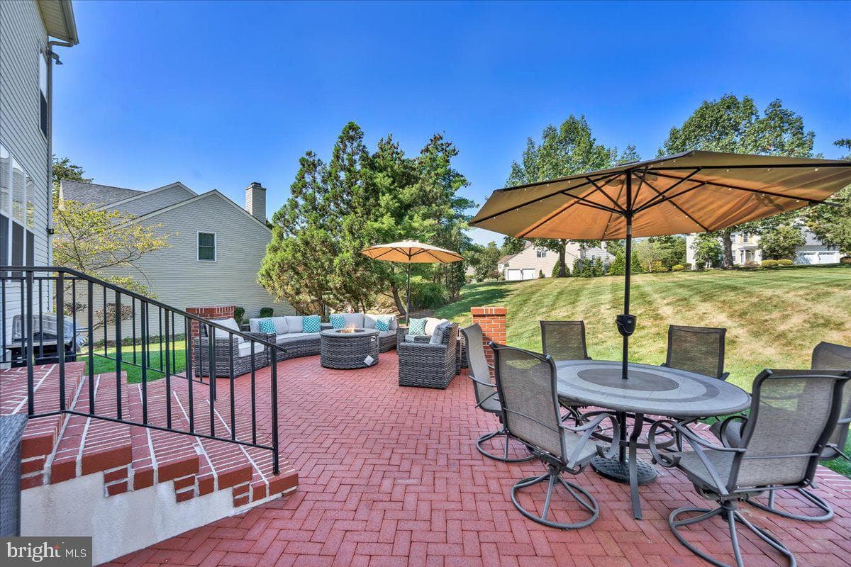 624 Chatsworth Drive photo 41