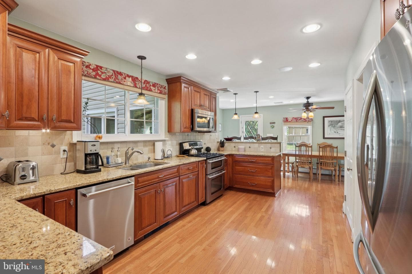 355 Brighton Road photo 13