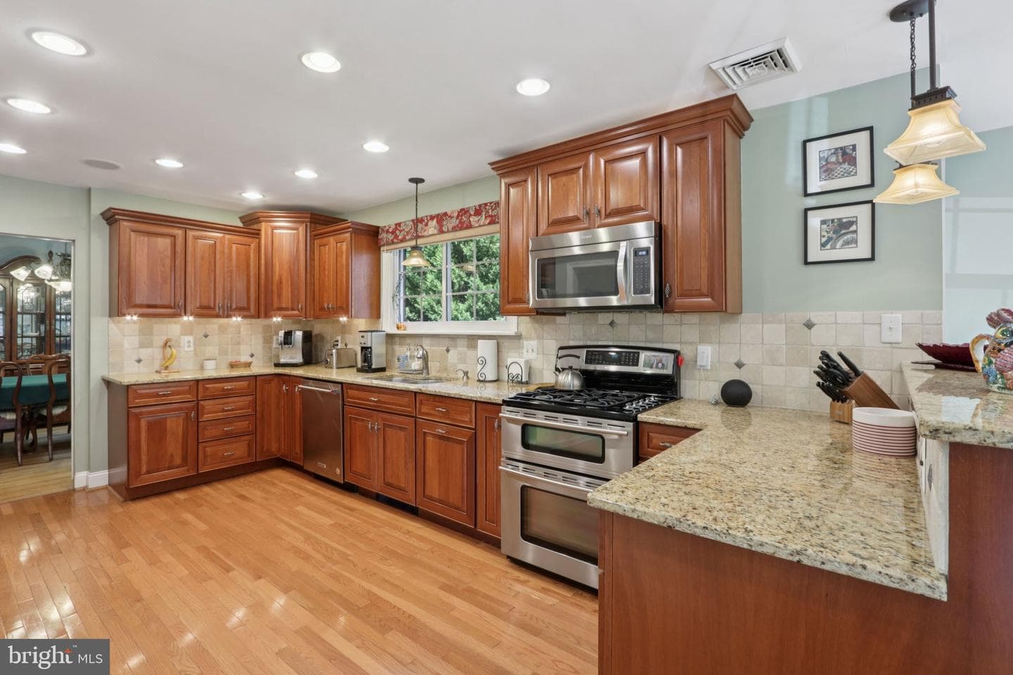 355 Brighton Road photo 17