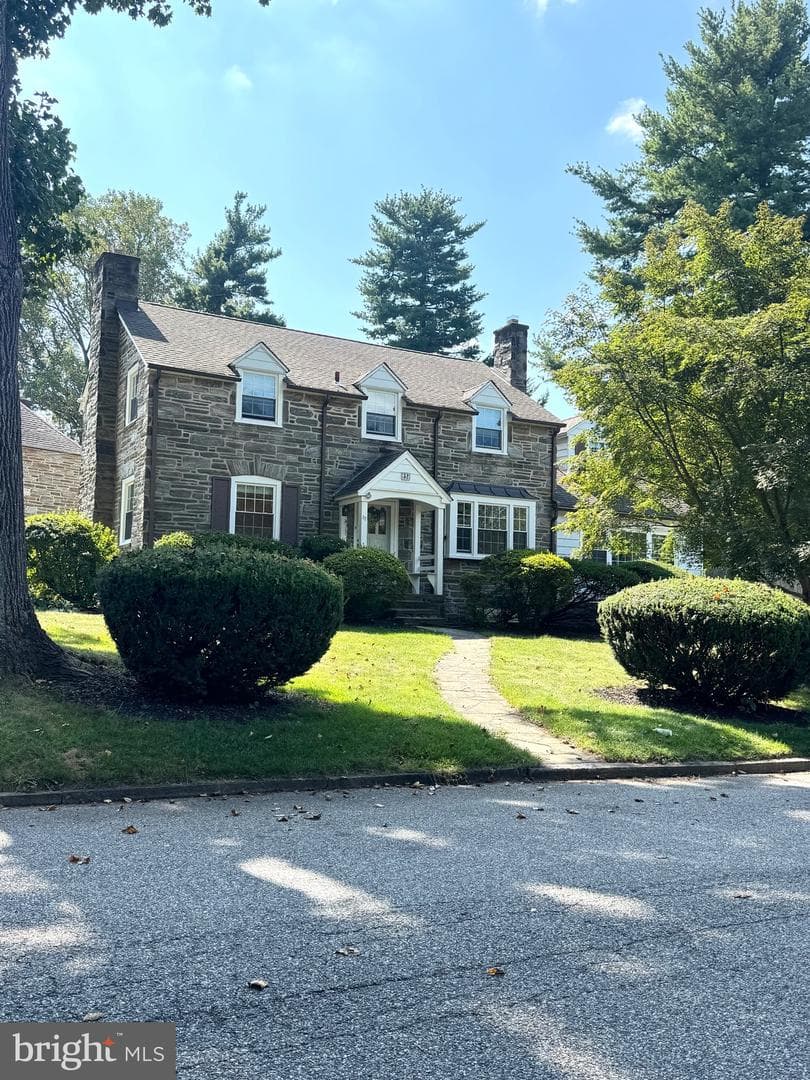 32 E Dartmouth Road photo 1