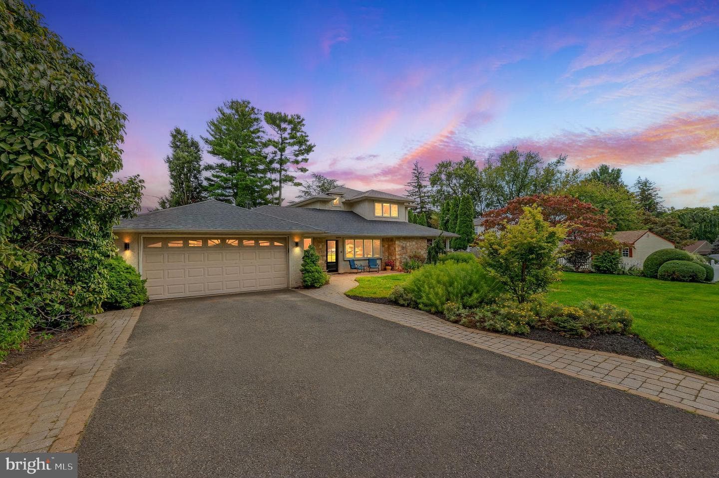 657 Pembroke Road photo 4