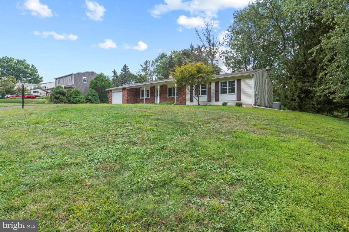 1808 Beth Lane photo 3