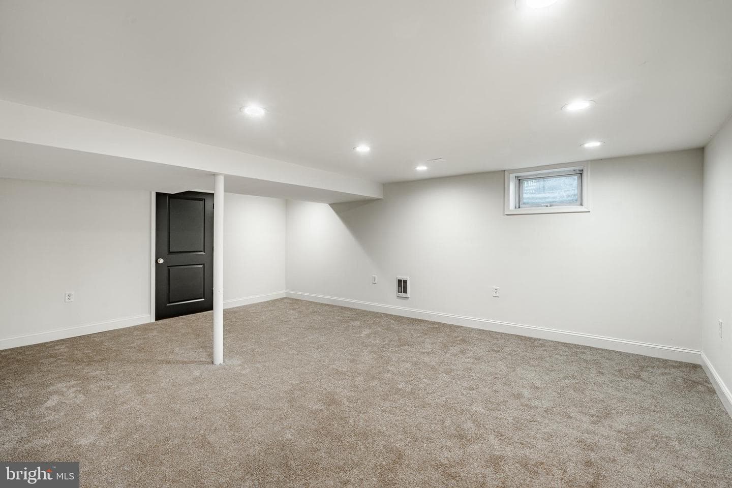 174 Maple Avenue photo 28