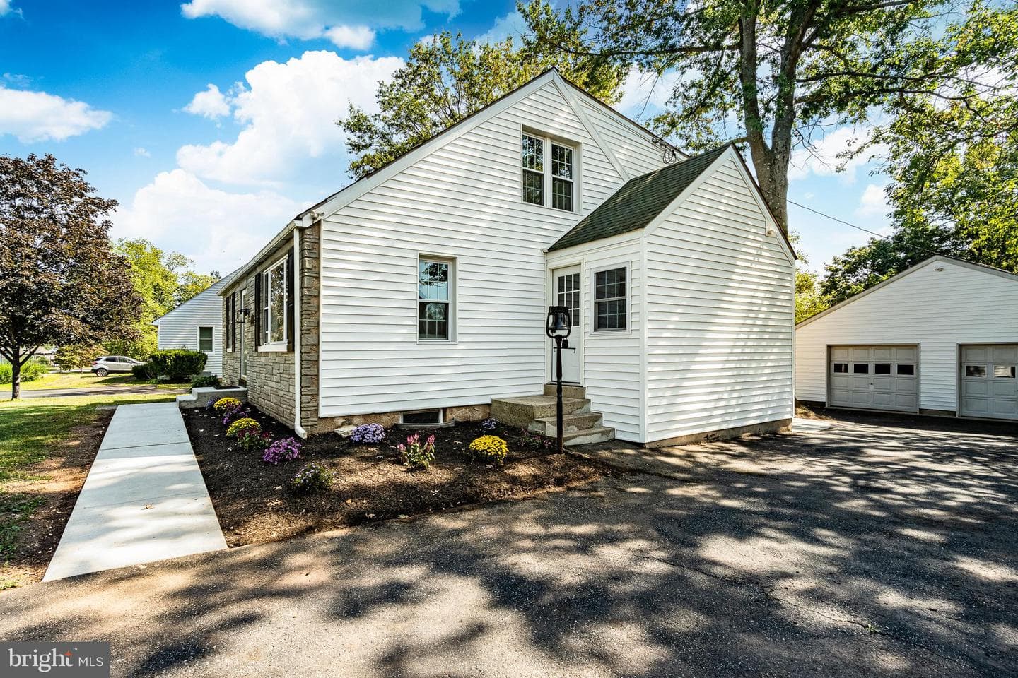 174 Maple Avenue photo 37