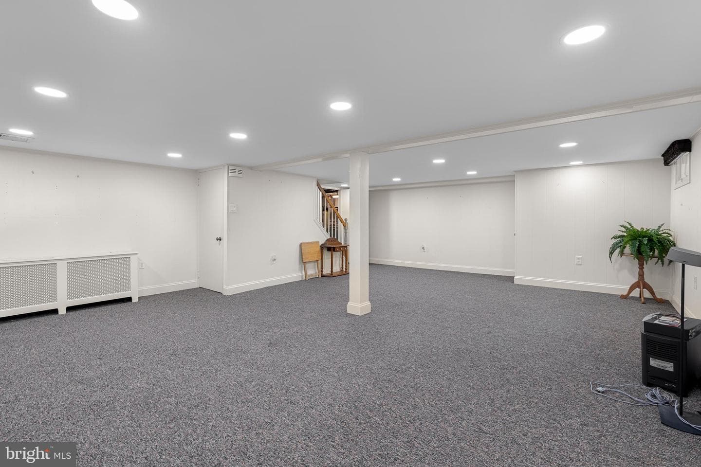 191 W Reliance Road photo 26