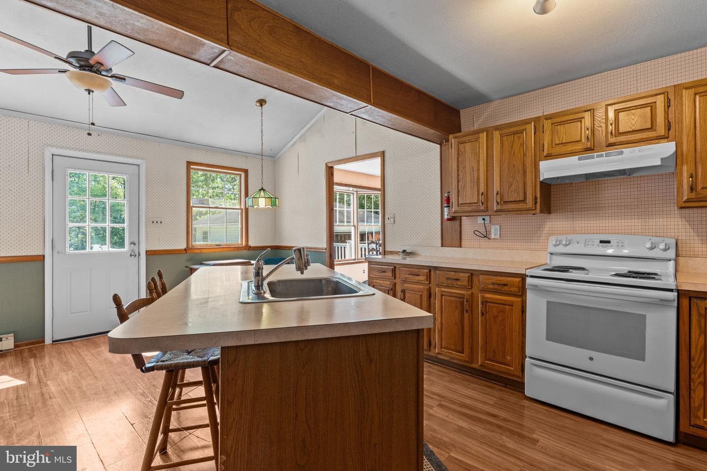 162 Hoover photo 13