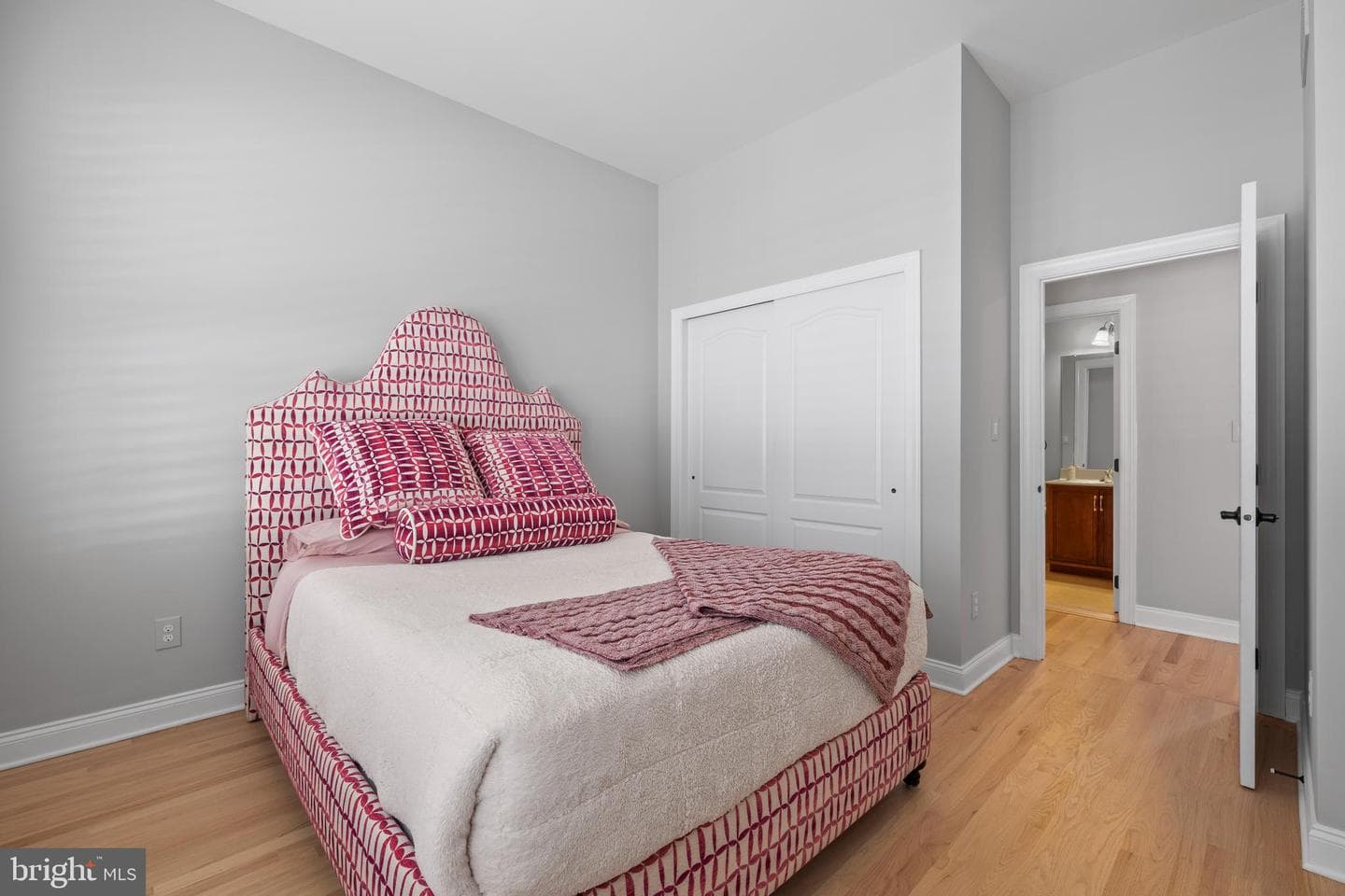 491 Peters Way photo 9