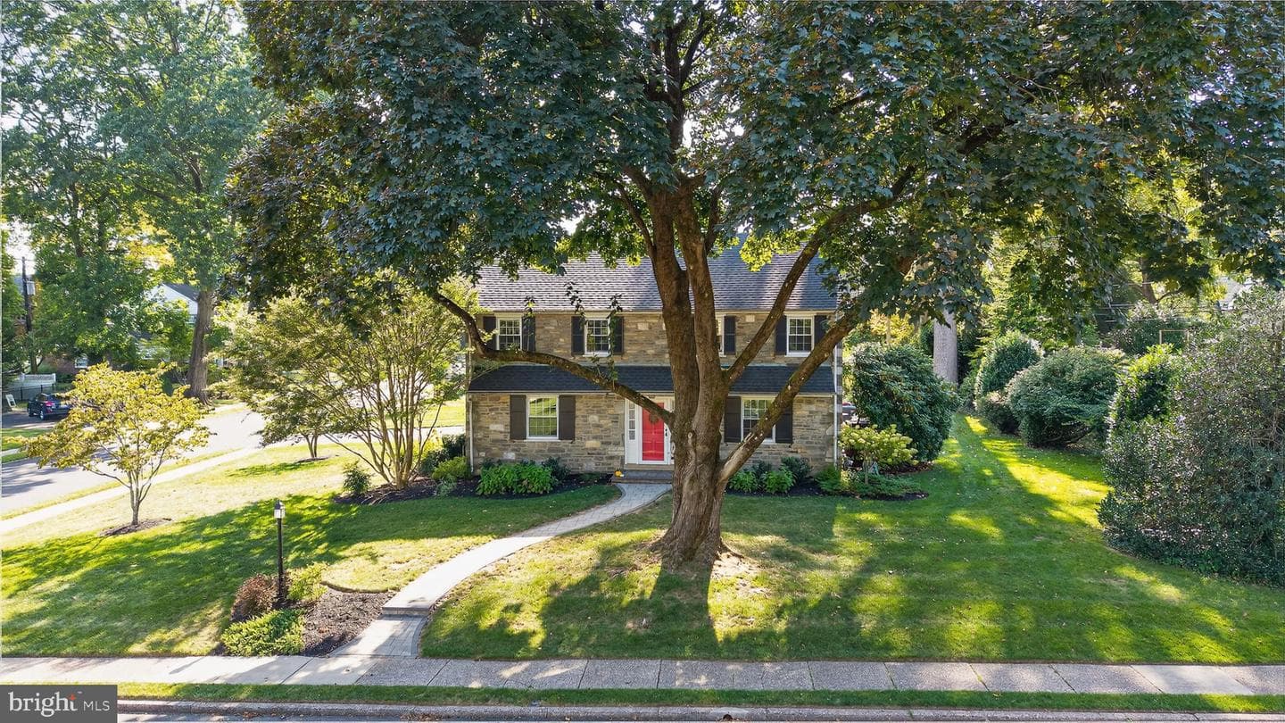 1902 Lambert Road photo 28