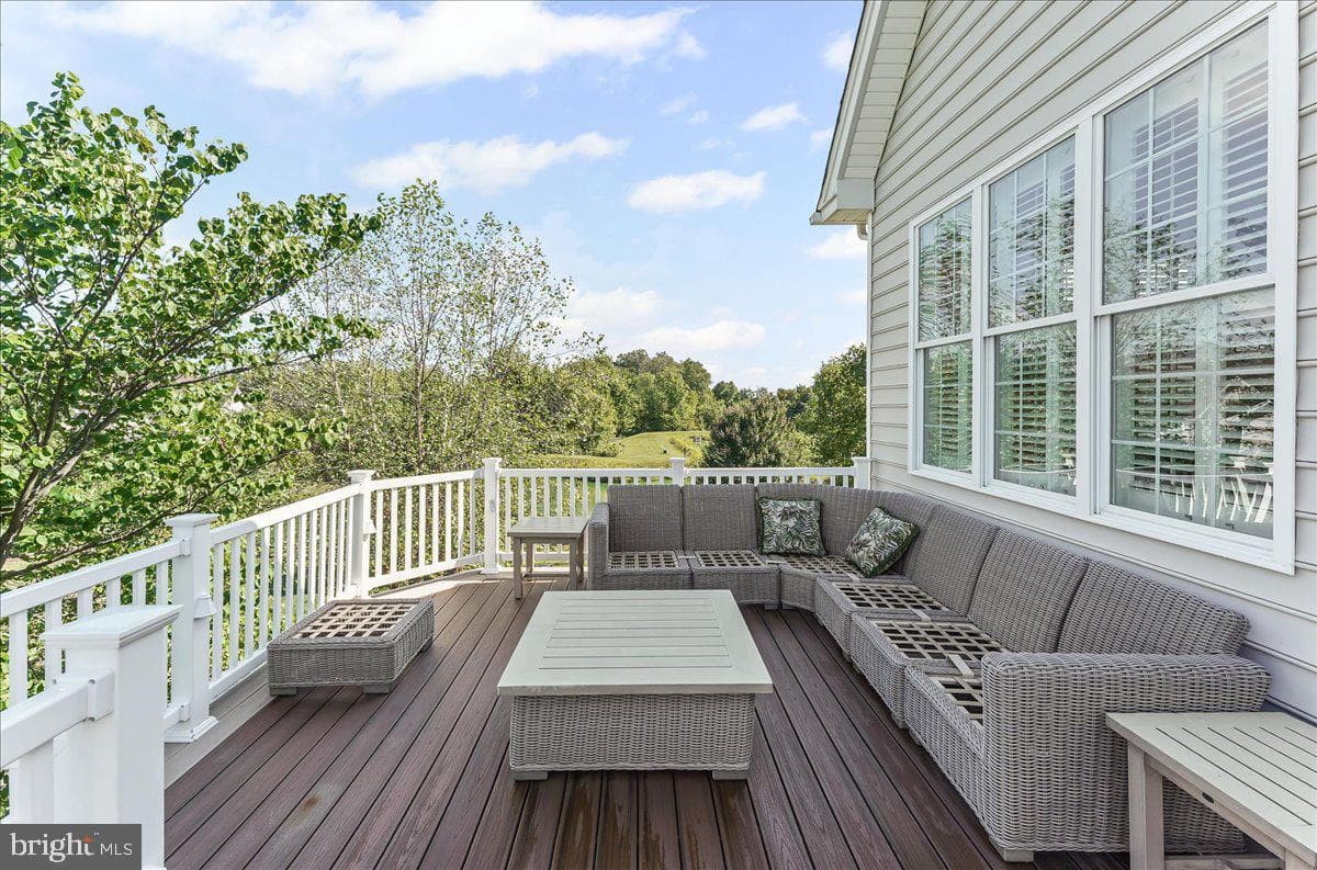 834 Woods End Court photo 41