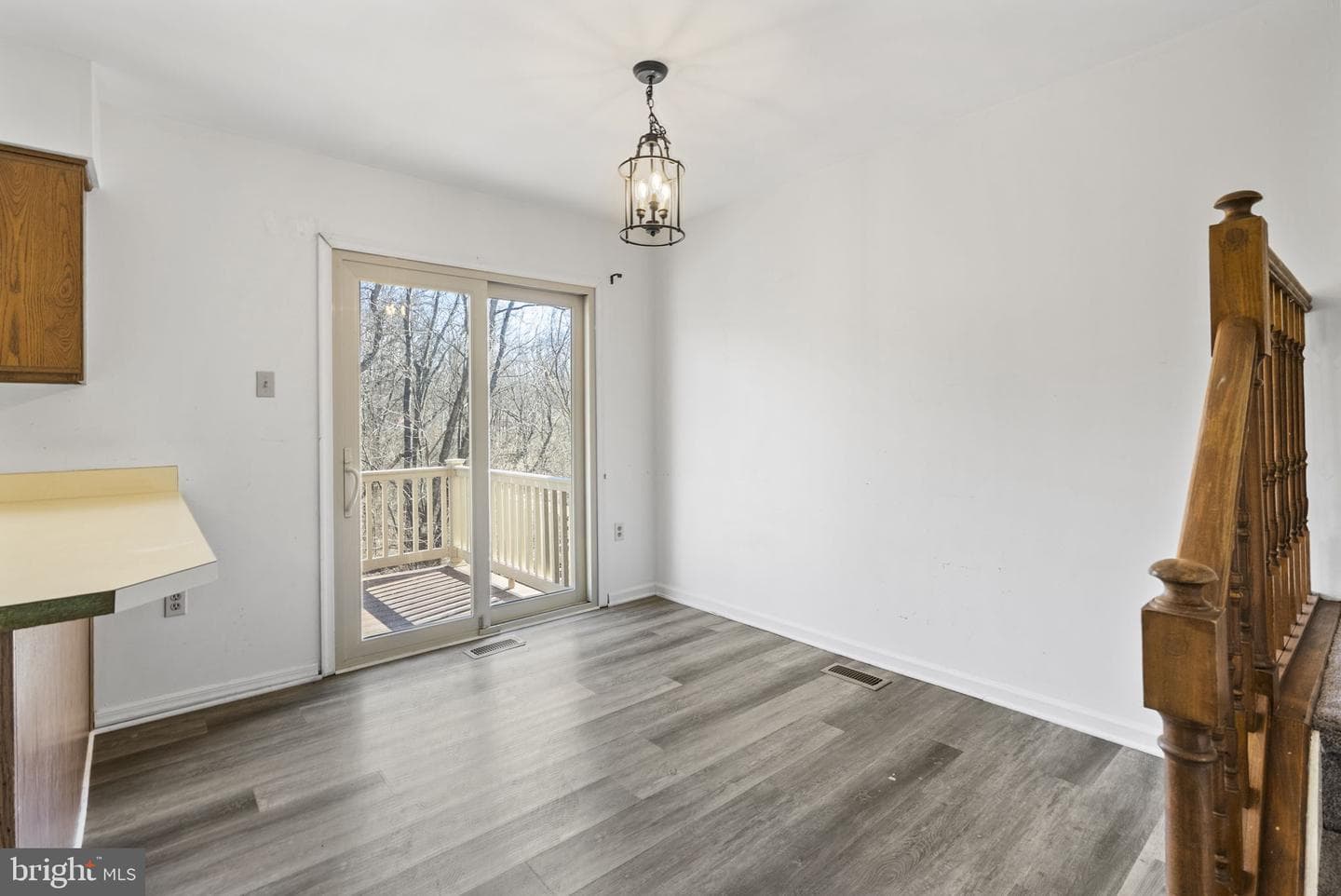 524 Oaktree Court photo 15
