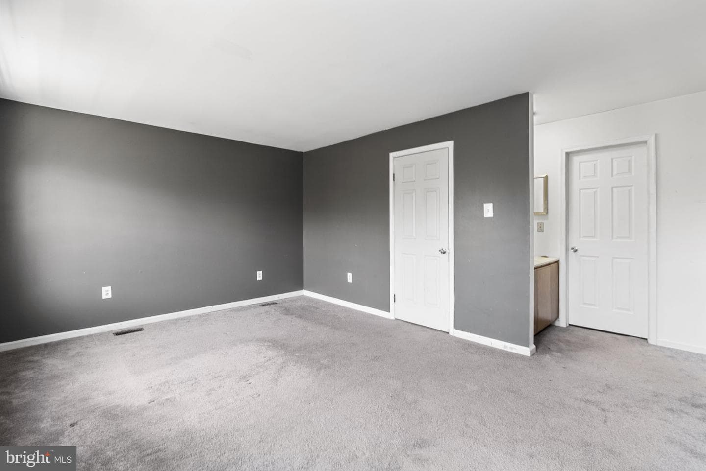 524 Oaktree Court photo 21