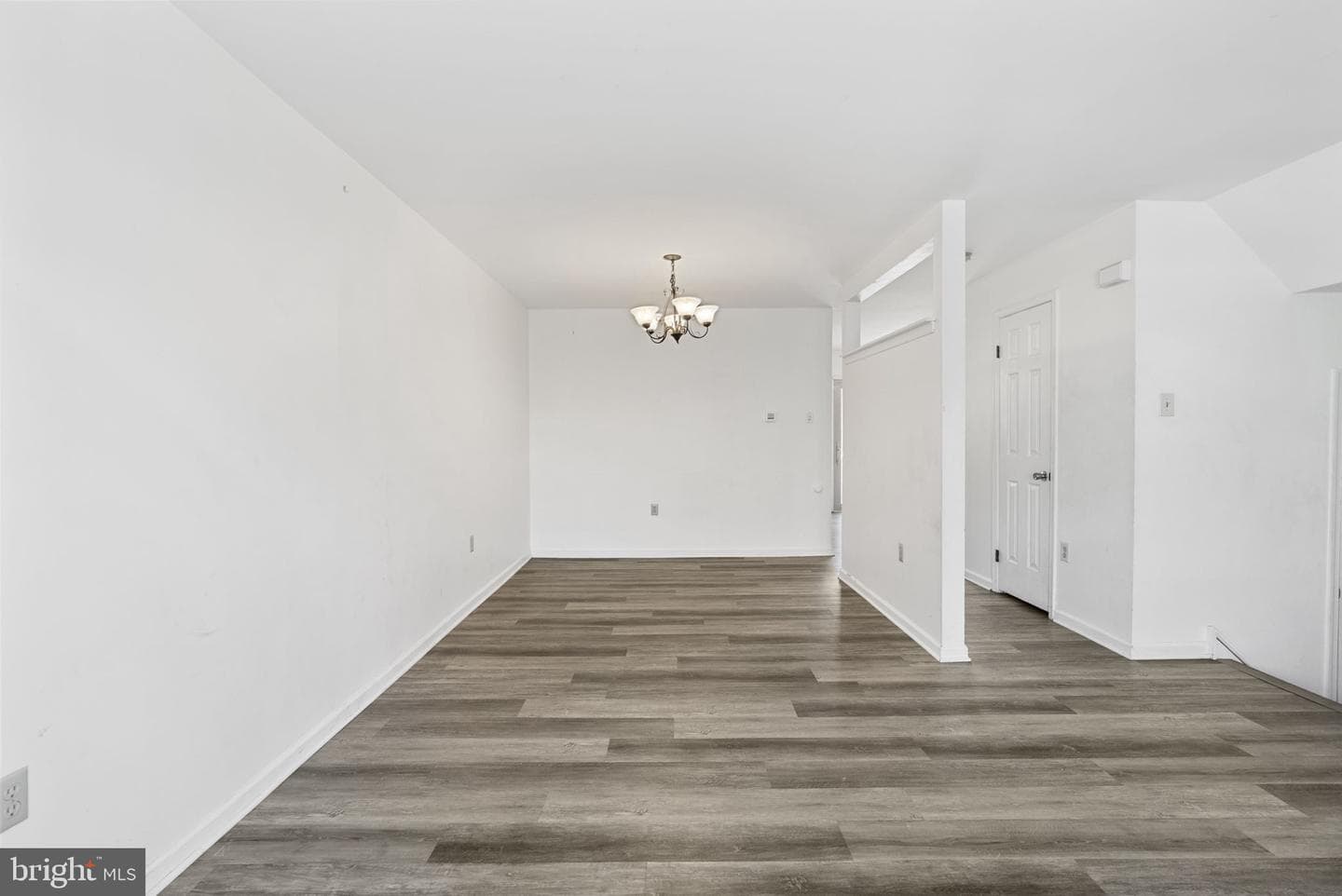 524 Oaktree Court photo 7