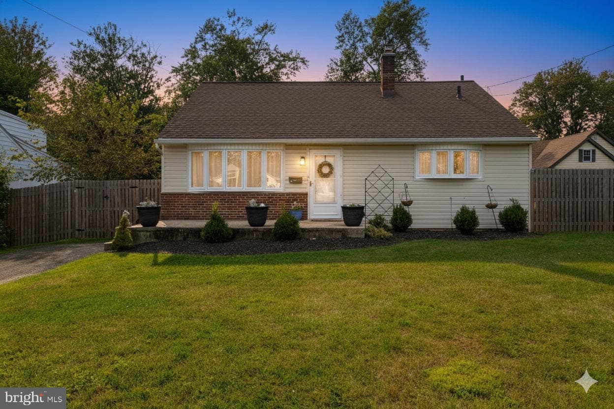 238 Pennbrook Avenue photo 2