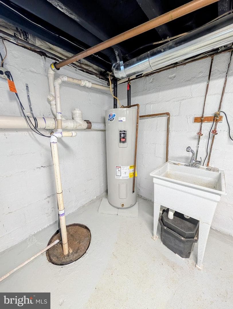 240 Roberts Avenue photo 43