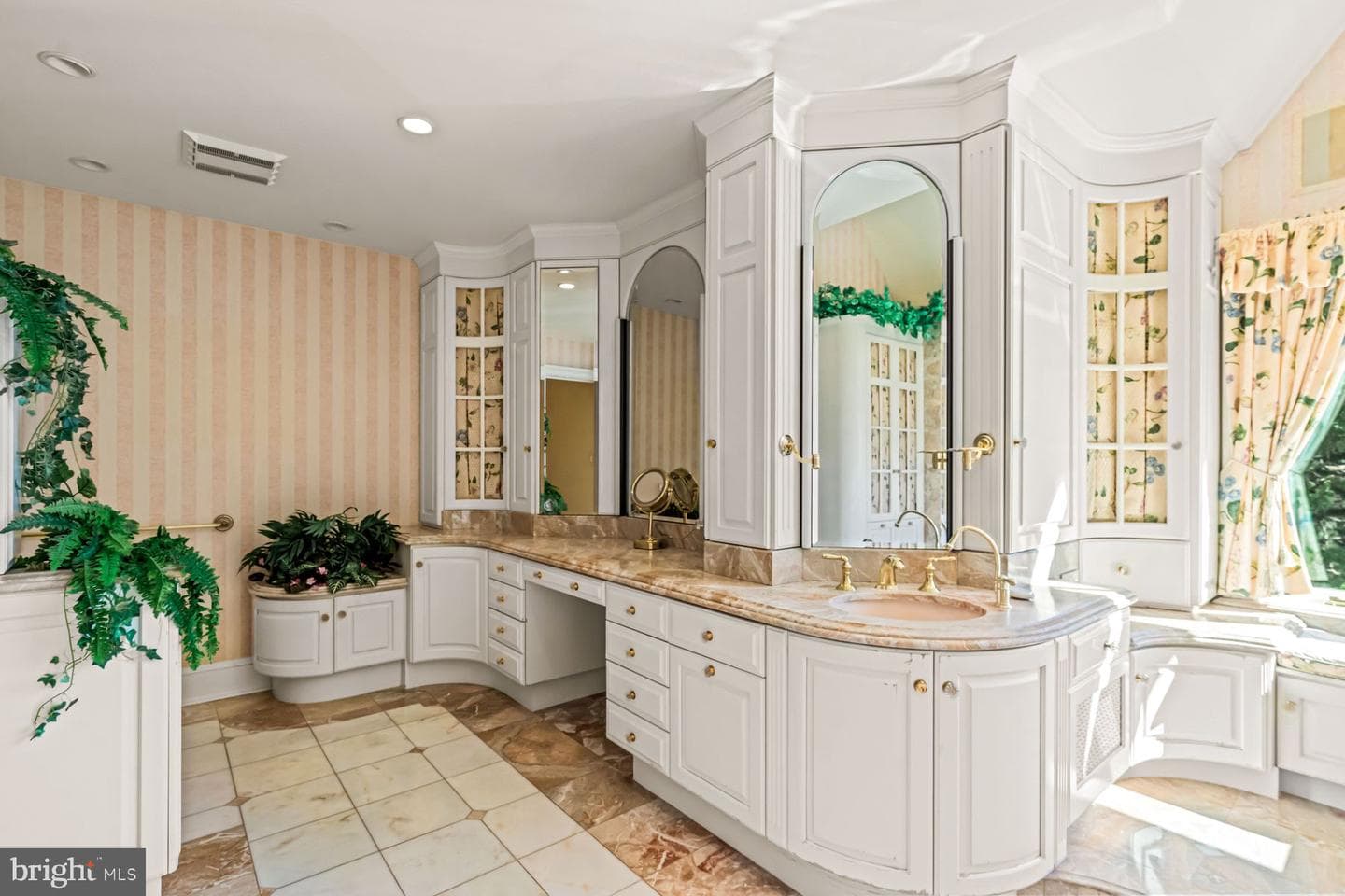 1225 Country Club Road photo 38