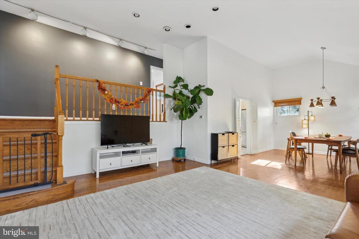 135 Cornell Road photo 2