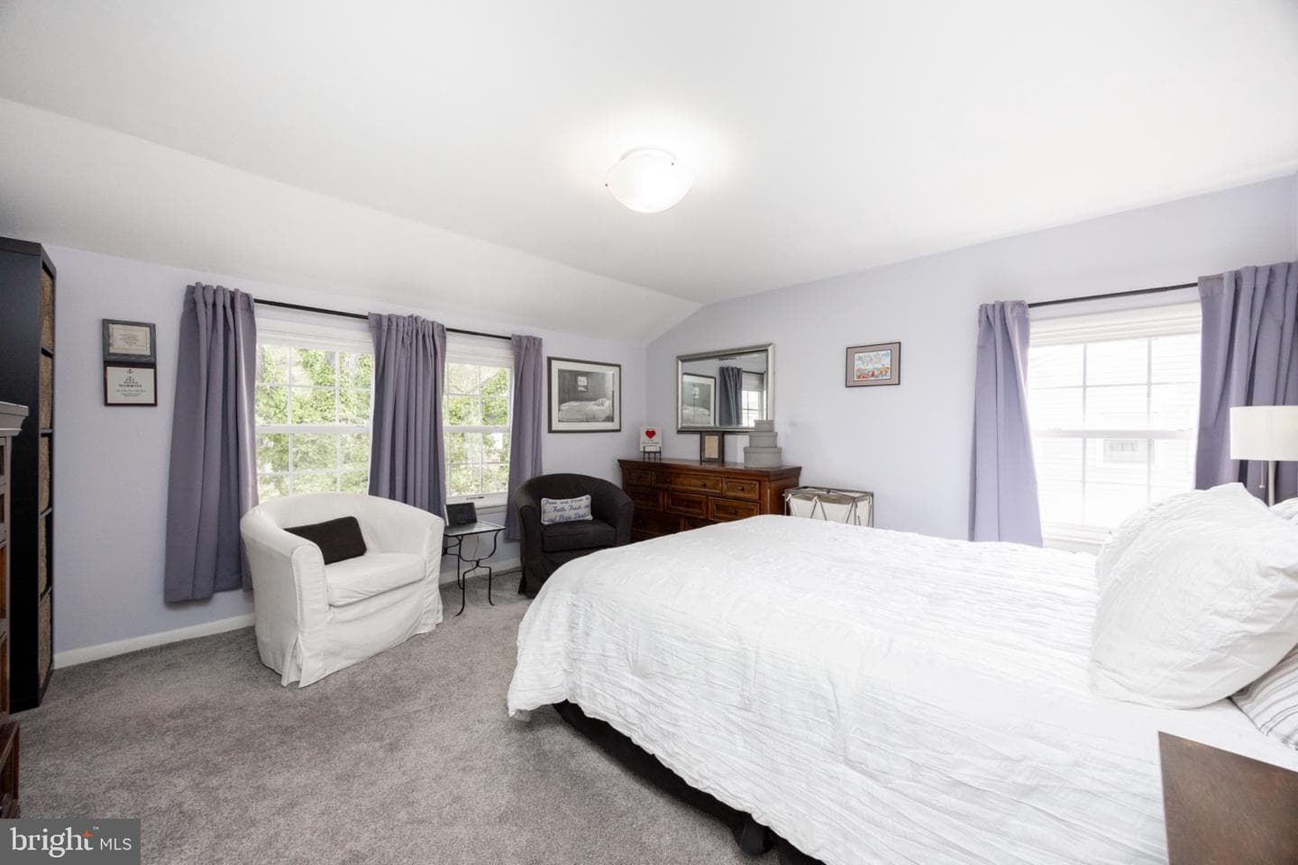 709 N Henderson Road photo 21