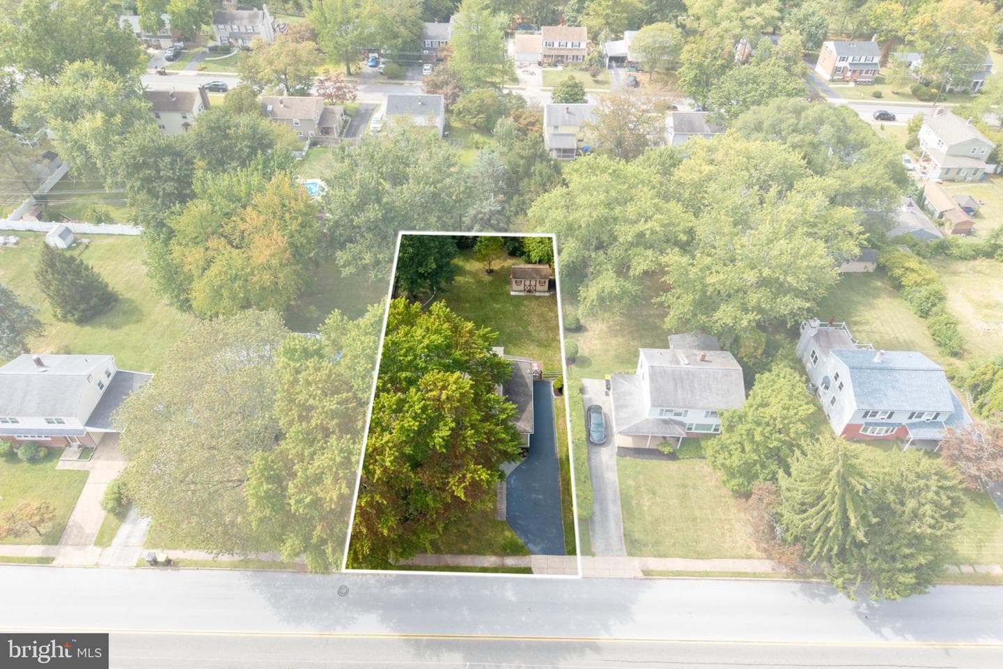 709 N Henderson Road photo 54