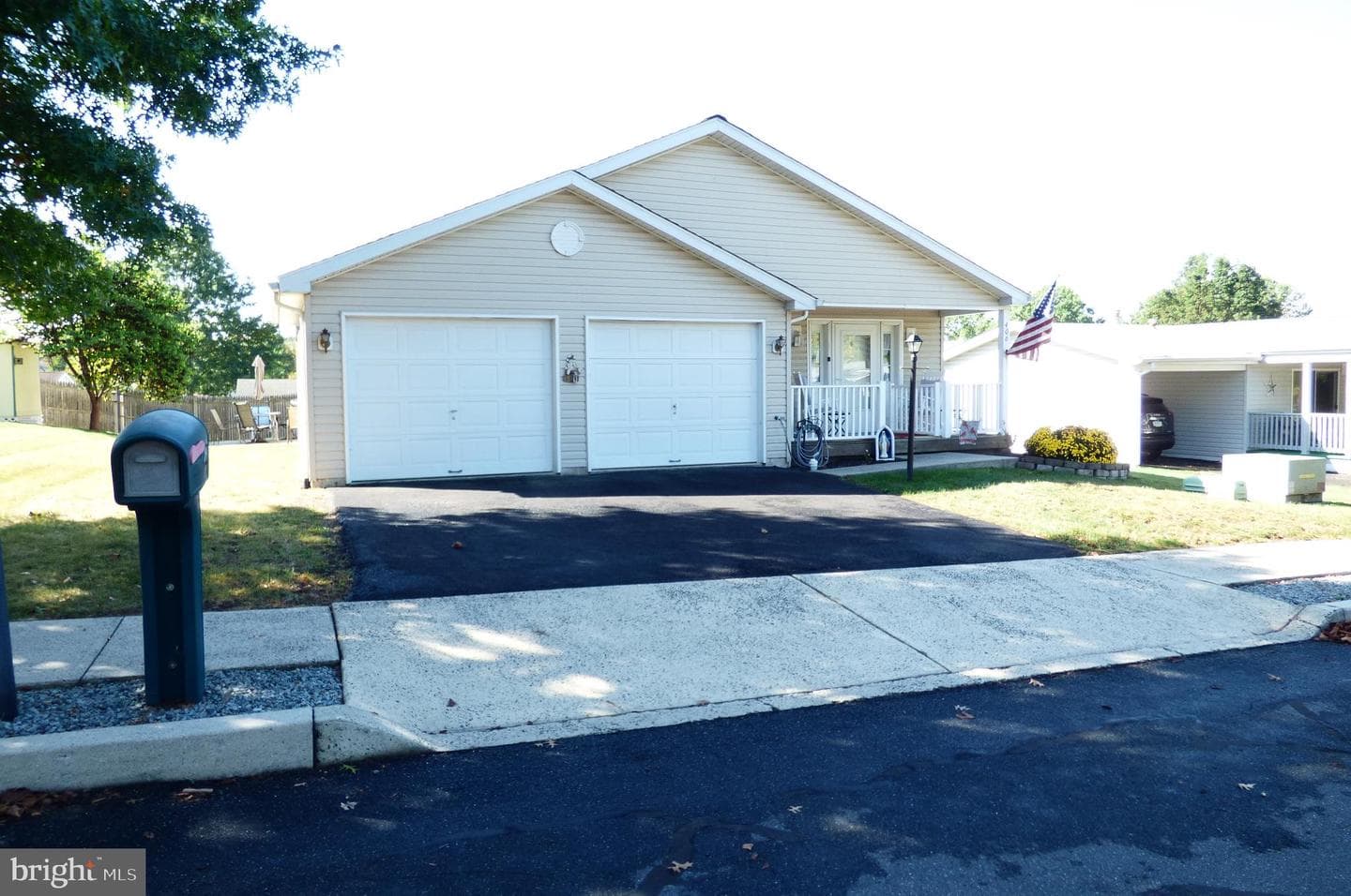 406 Mimosa Court photo 1