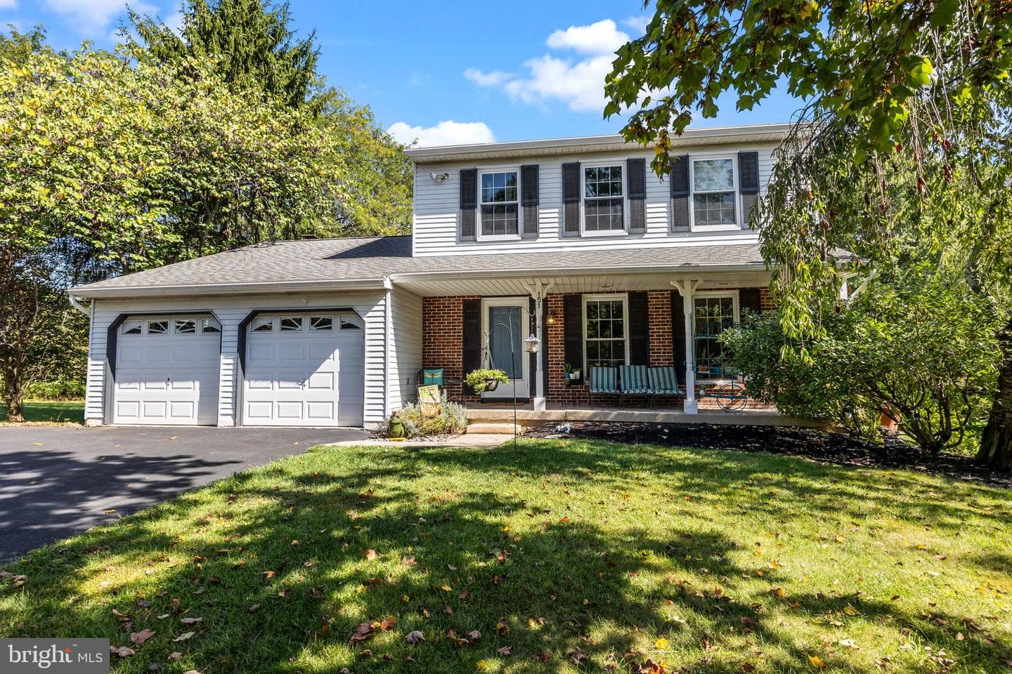 151 Canterbury Lane photo 3