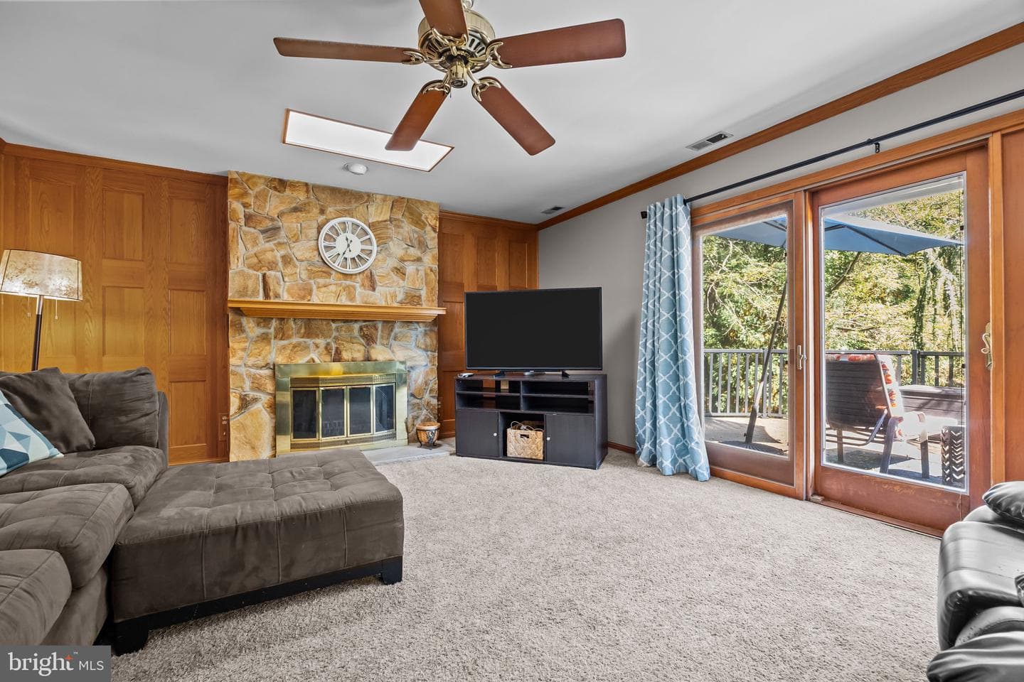 151 Canterbury Lane photo 8