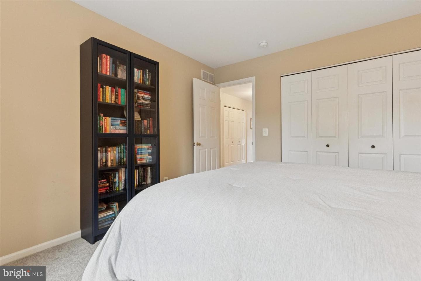 552 Creekside Drive photo 22