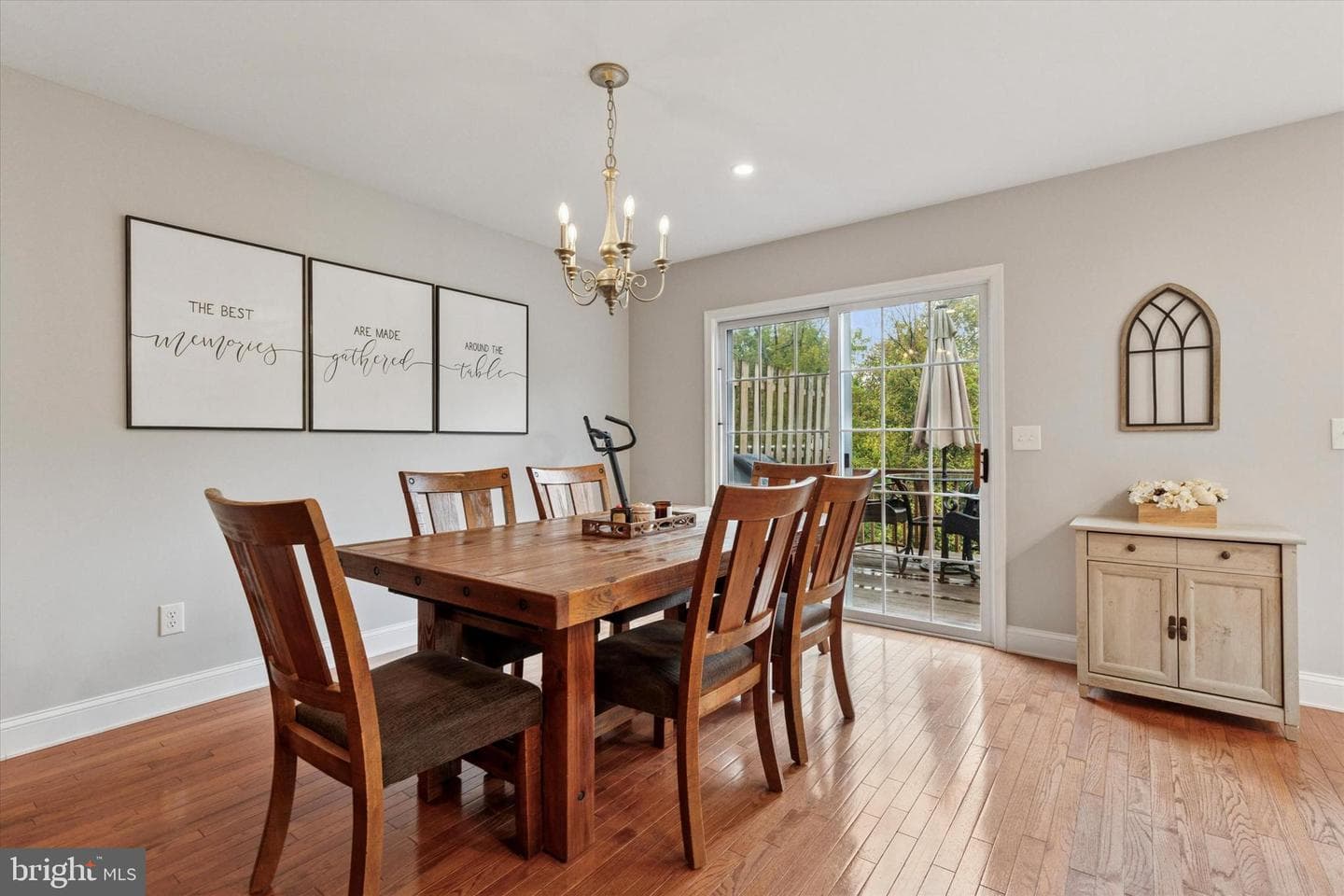552 Creekside Drive photo 6