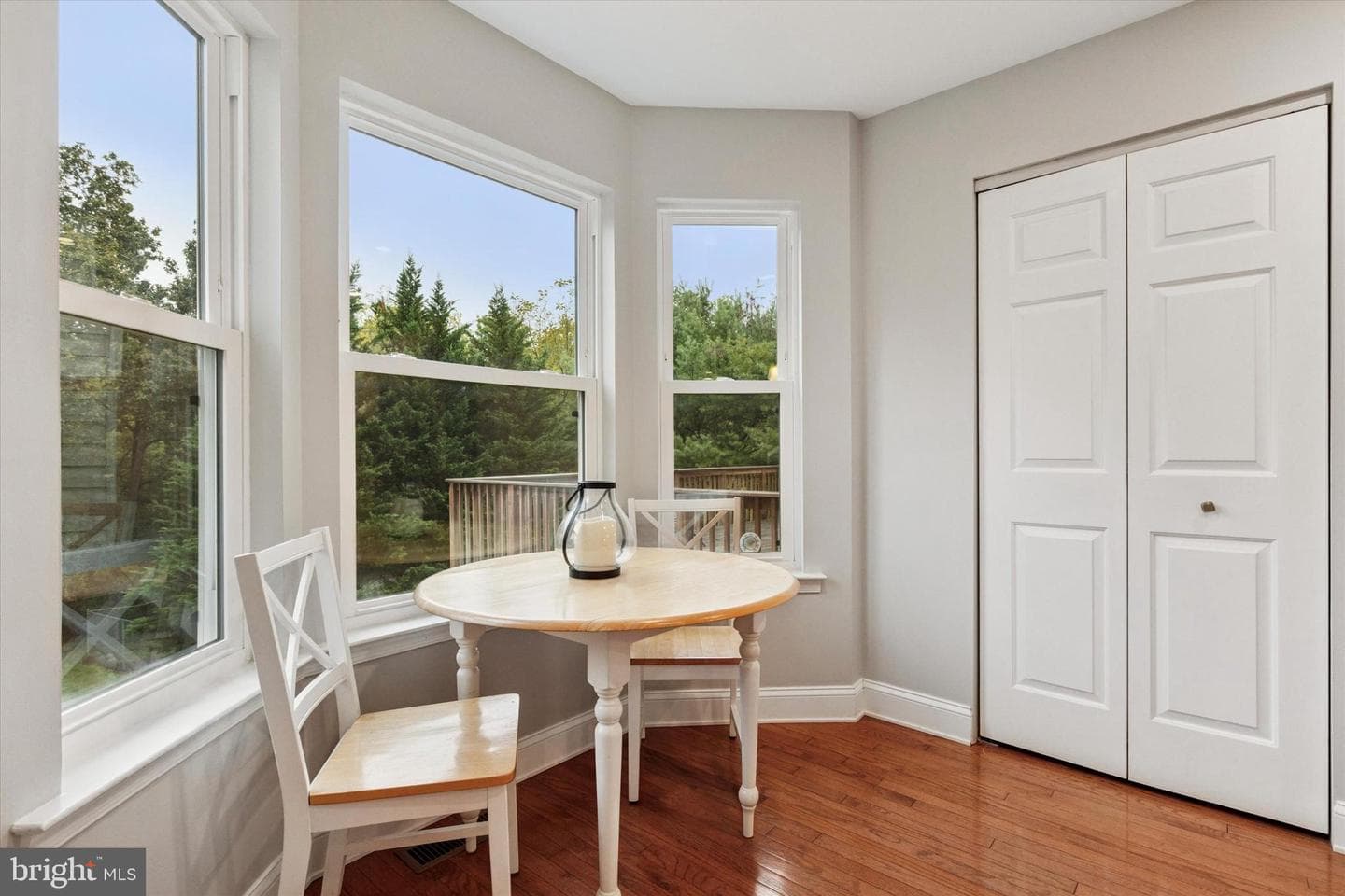 552 Creekside Drive photo 8