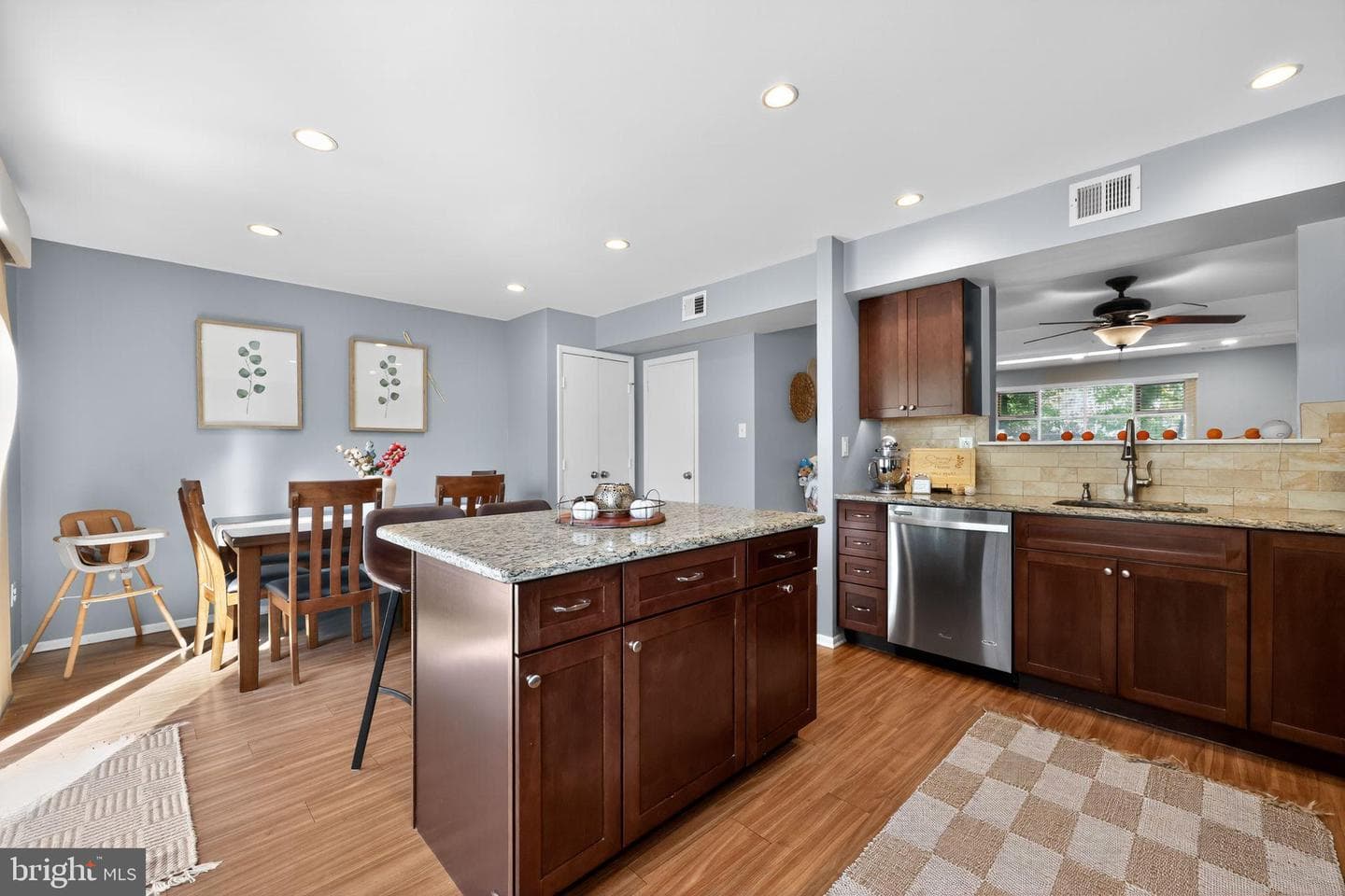 309 Woodside Circle photo 8