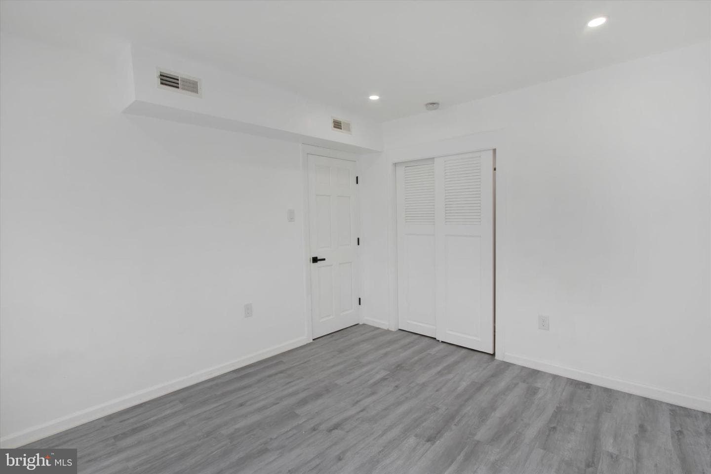 627 Chestnut Street photo 26
