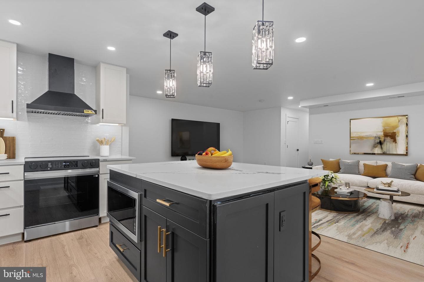 103 W Montgomery Avenue #4-B photo 2