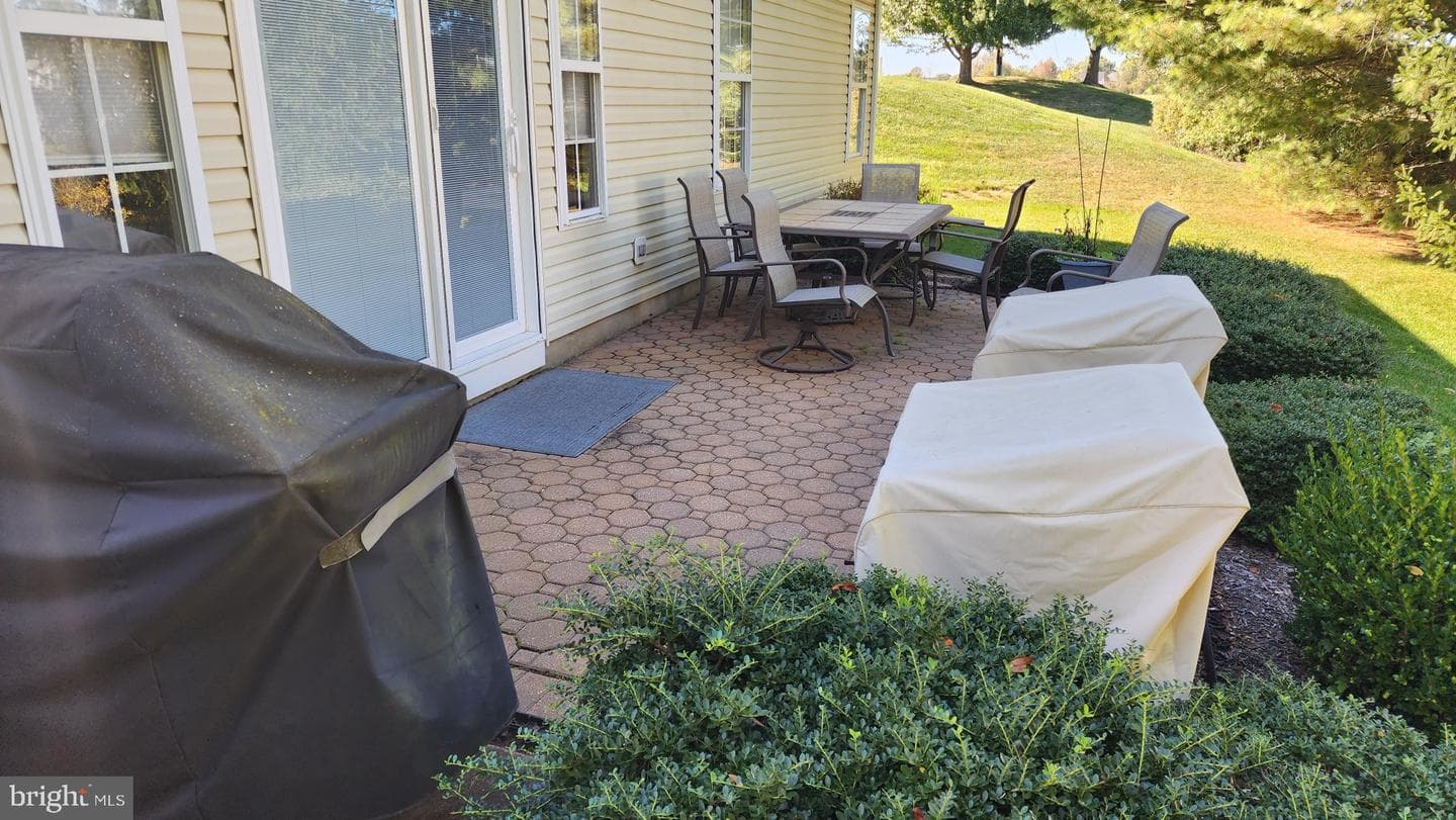 757 Village Avenue photo 34