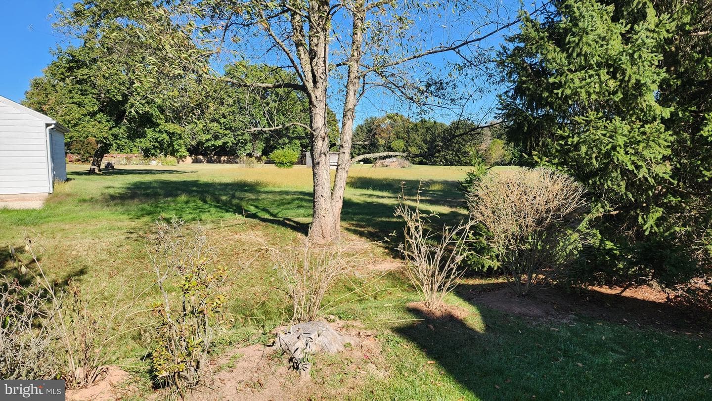 757 Village Avenue photo 40