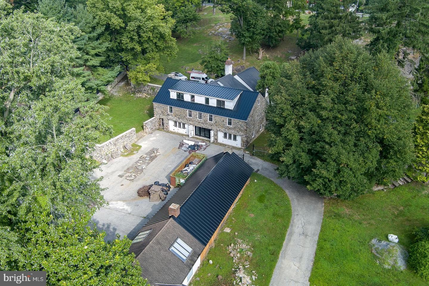 1445 Mount Pleasant Road photo 1