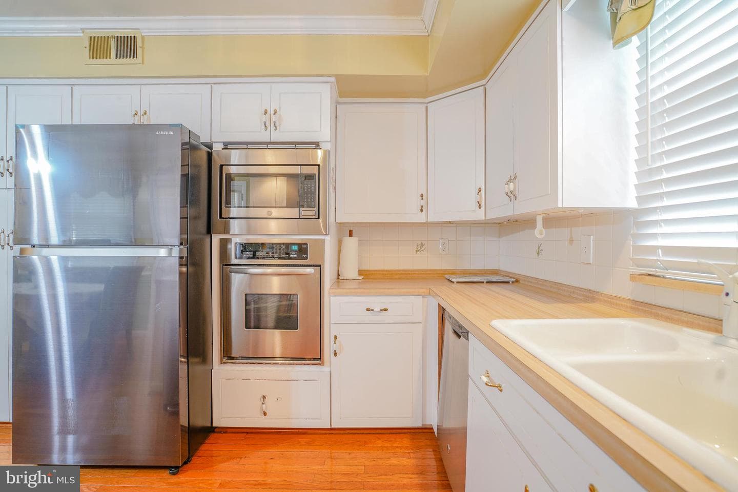 245 Barclay Circle photo 16